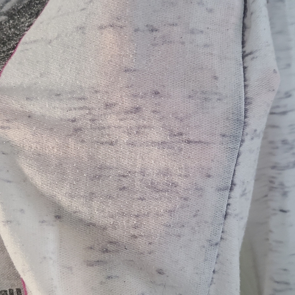 Paper thin sweater - Picture 4 of 5